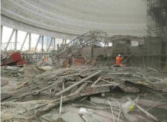 電廠工地坍塌已致74人遇難 傷亡為何如此慘重？